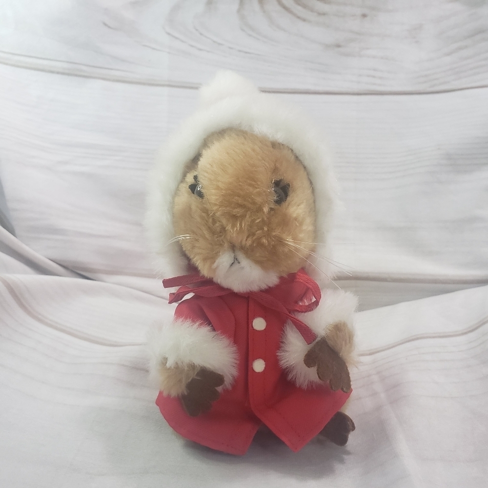 🌞SOLD🌞Dakin Priscilla Hillman Christmas Mouse 7 Inch Plush Stuffed Animal 1981 - Picture 2 of 11
